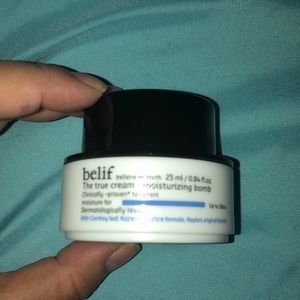 Belief moisture bomb night cream
